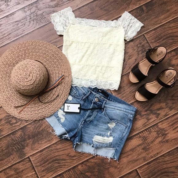 ❤️ IDA Fashion Tops - ❤️NWOT Lace Crop Top